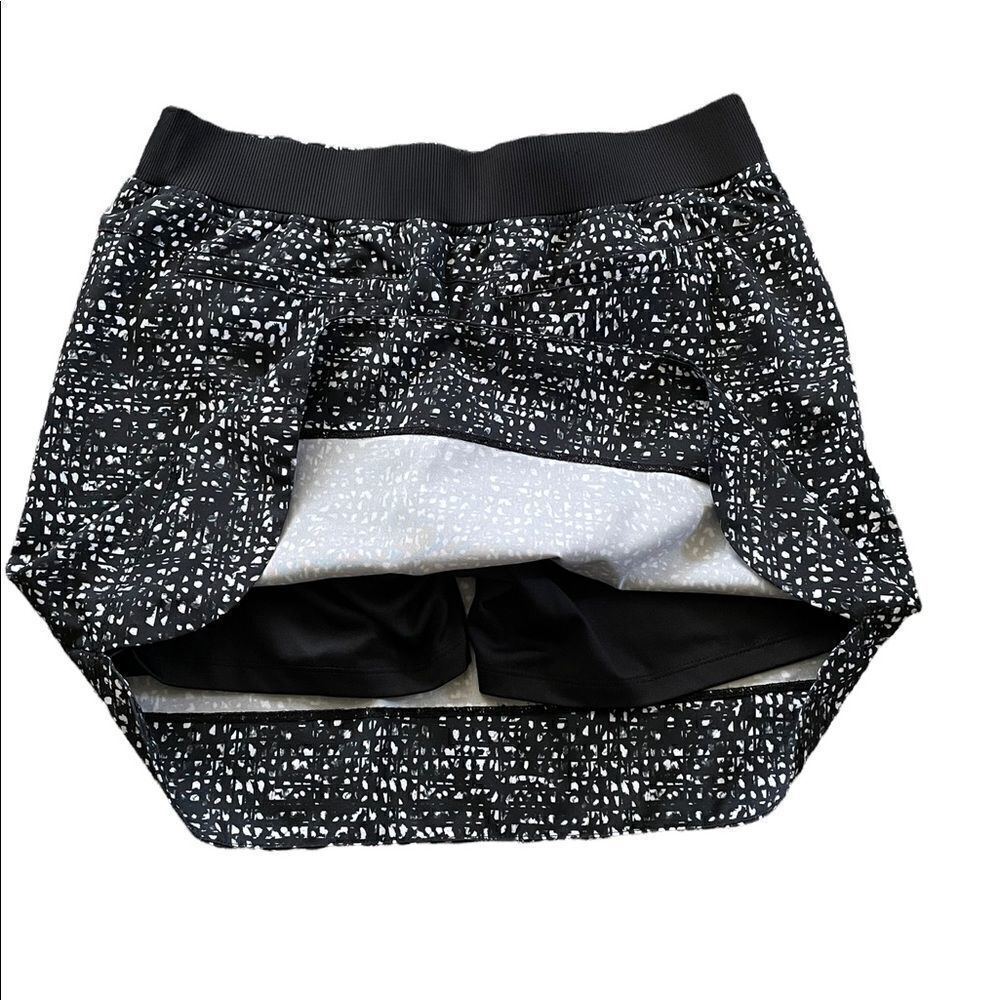 CYPRESSβCLUBβSkortΒ BlackβandβWhiteβSizeβSmall